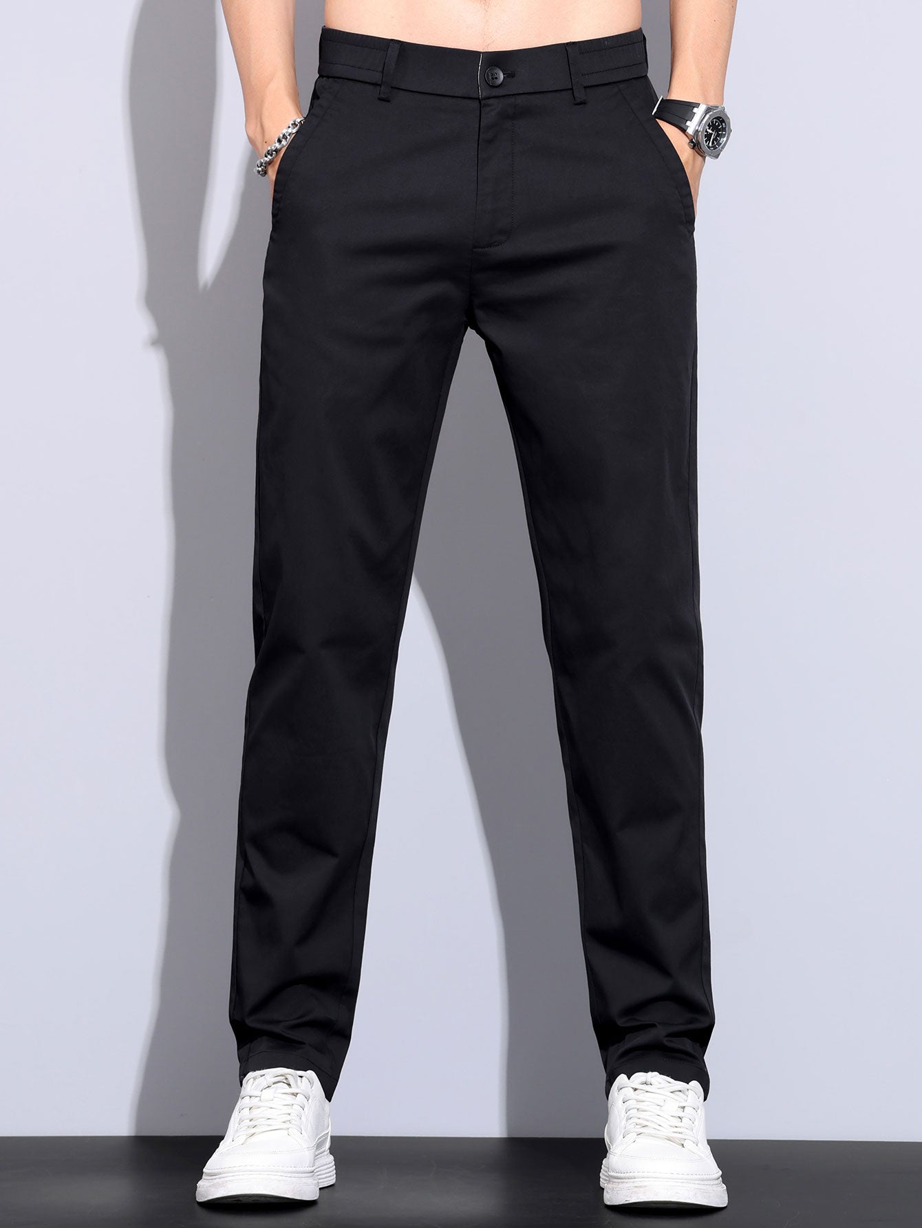 Pantalon à taille élastique et jambes droites
