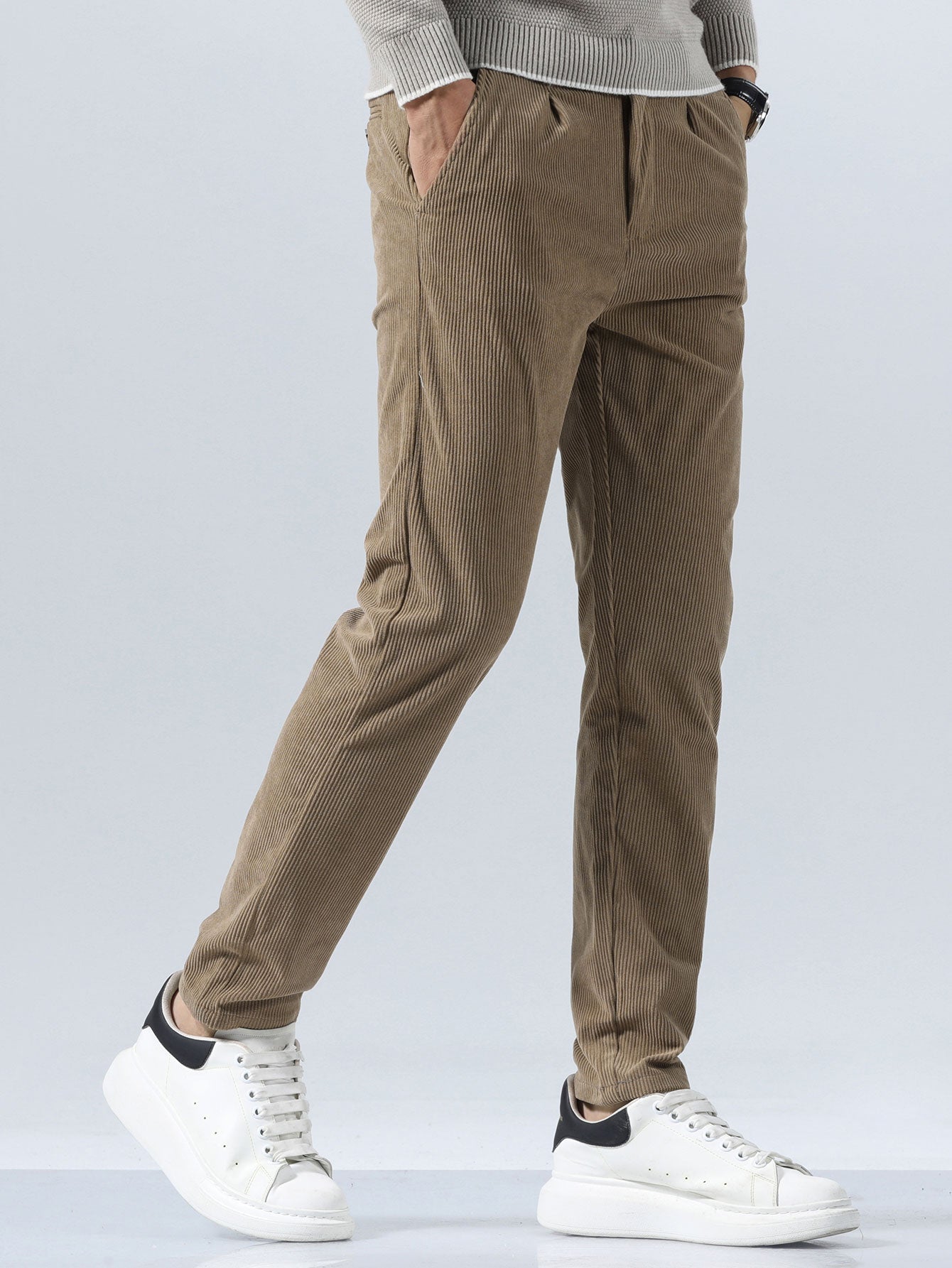 Pantalon slim fit en velours côtelé