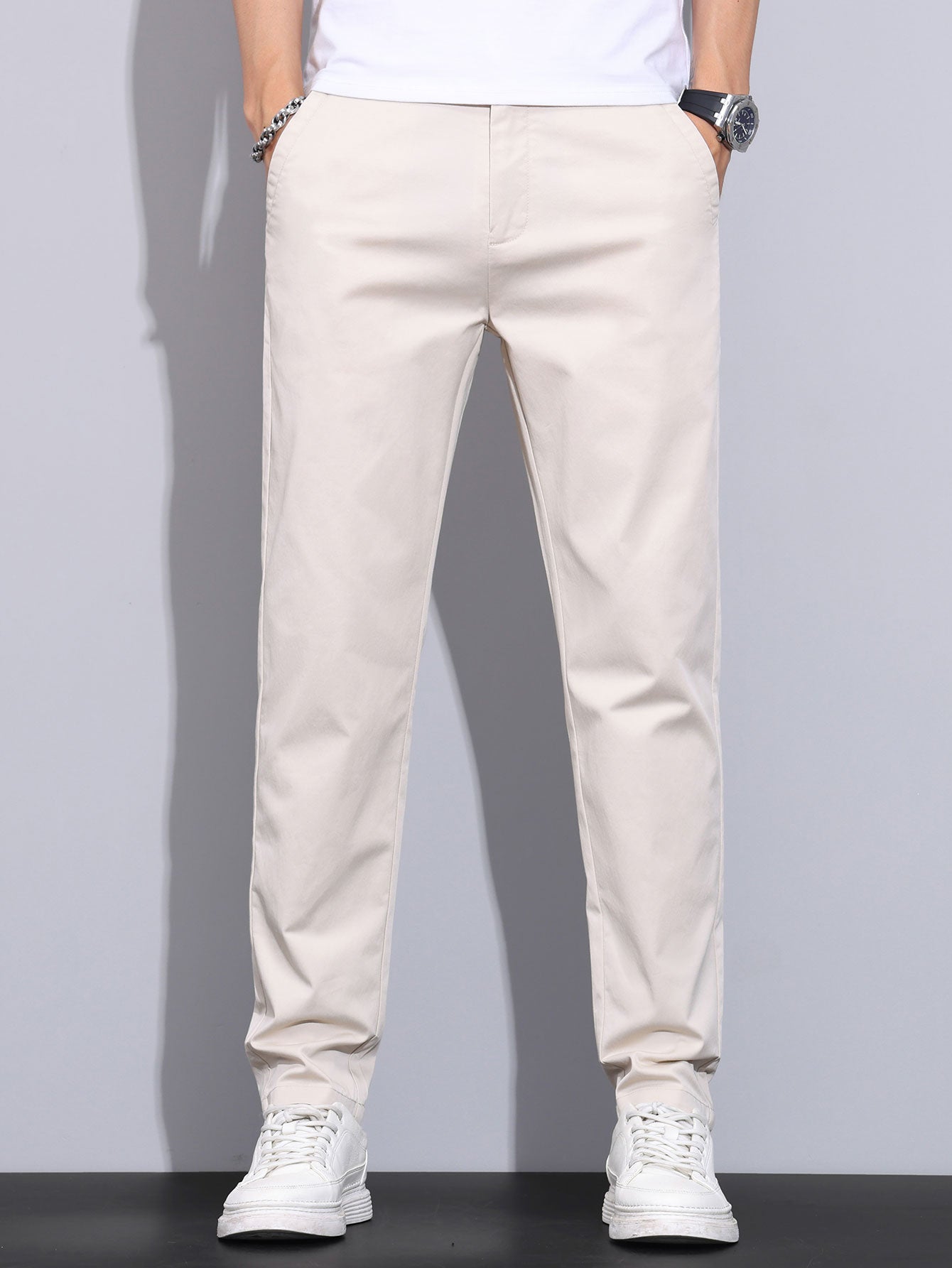 Pantalon à taille élastique et jambes droites