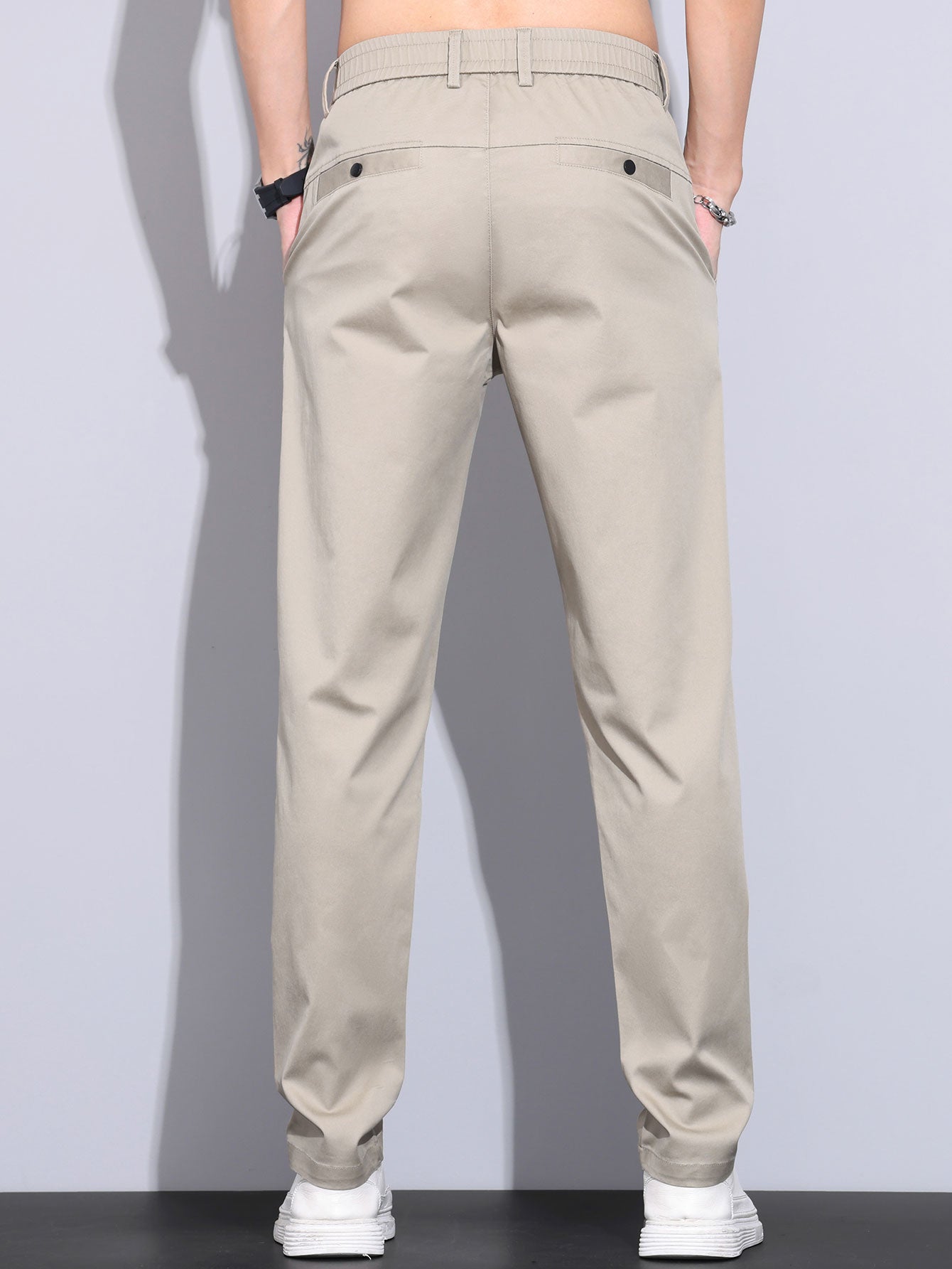 Pantalon à taille élastique et jambes droites