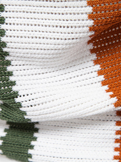 Polo en tricot rayé avec col en V & pantalon en lin