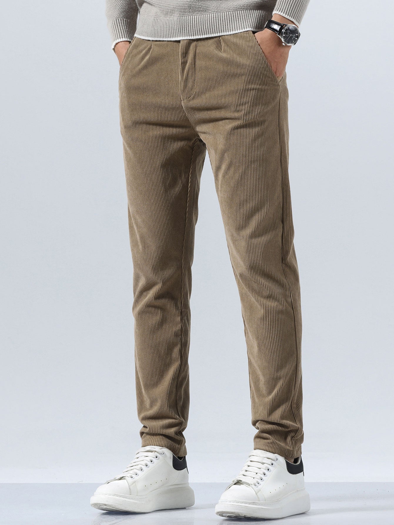 Pantalon slim fit en velours côtelé