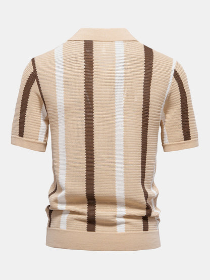 Polo en tricot rayé avec col en V & pantalon en lin