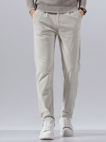 Pantalon slim fit en velours côtelé