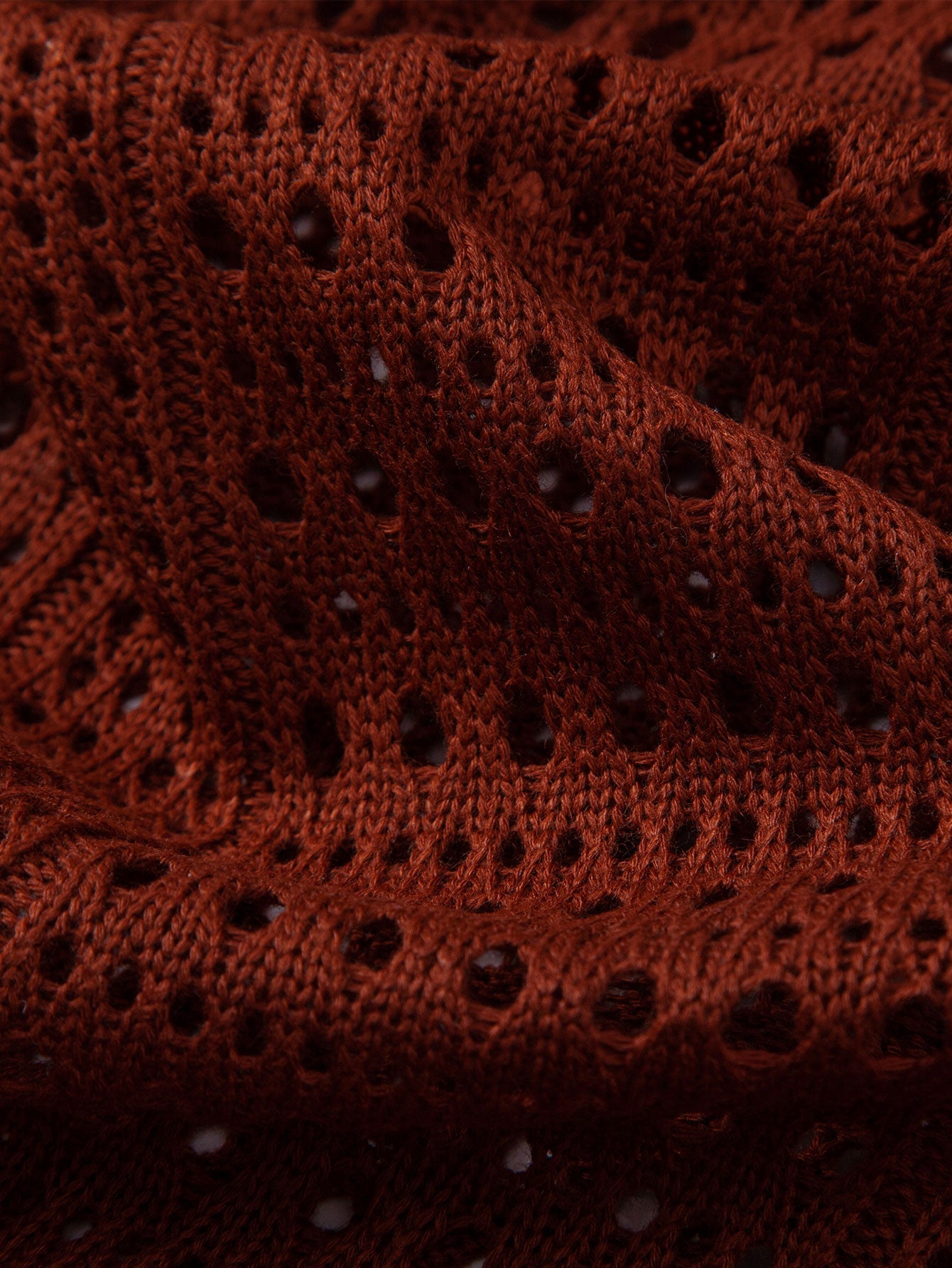 Polo en crochet avec col en V & pantalon en lin à jambes droites