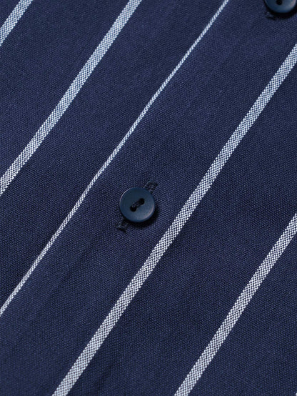 Chemise en coton rayée à boutons et pantalon en lin